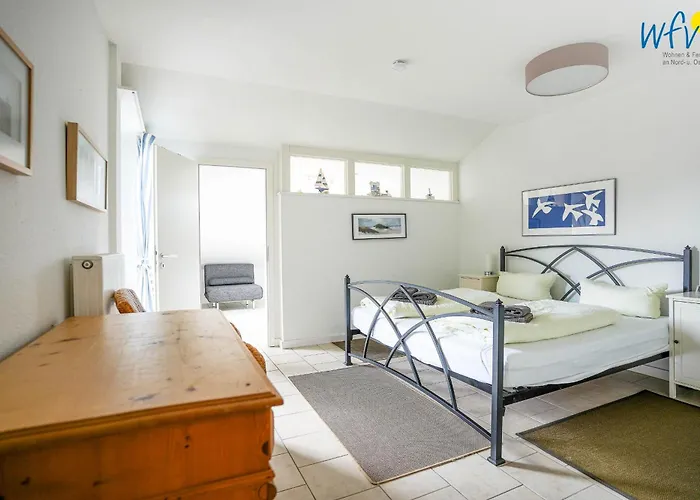 Haus Rasmus Kiebitzkoje 公寓 *